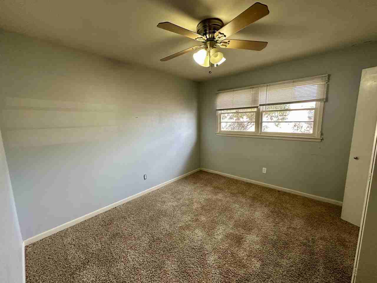 5002 46th St - Photo 7 of 11