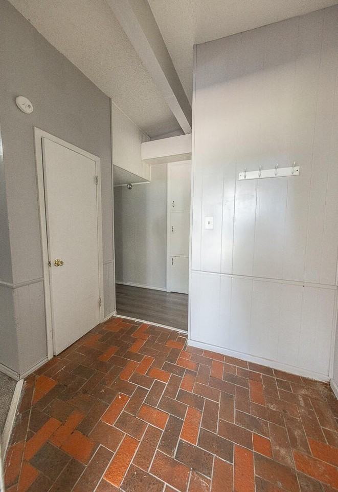 4409 44th St - Photo 3 of 22