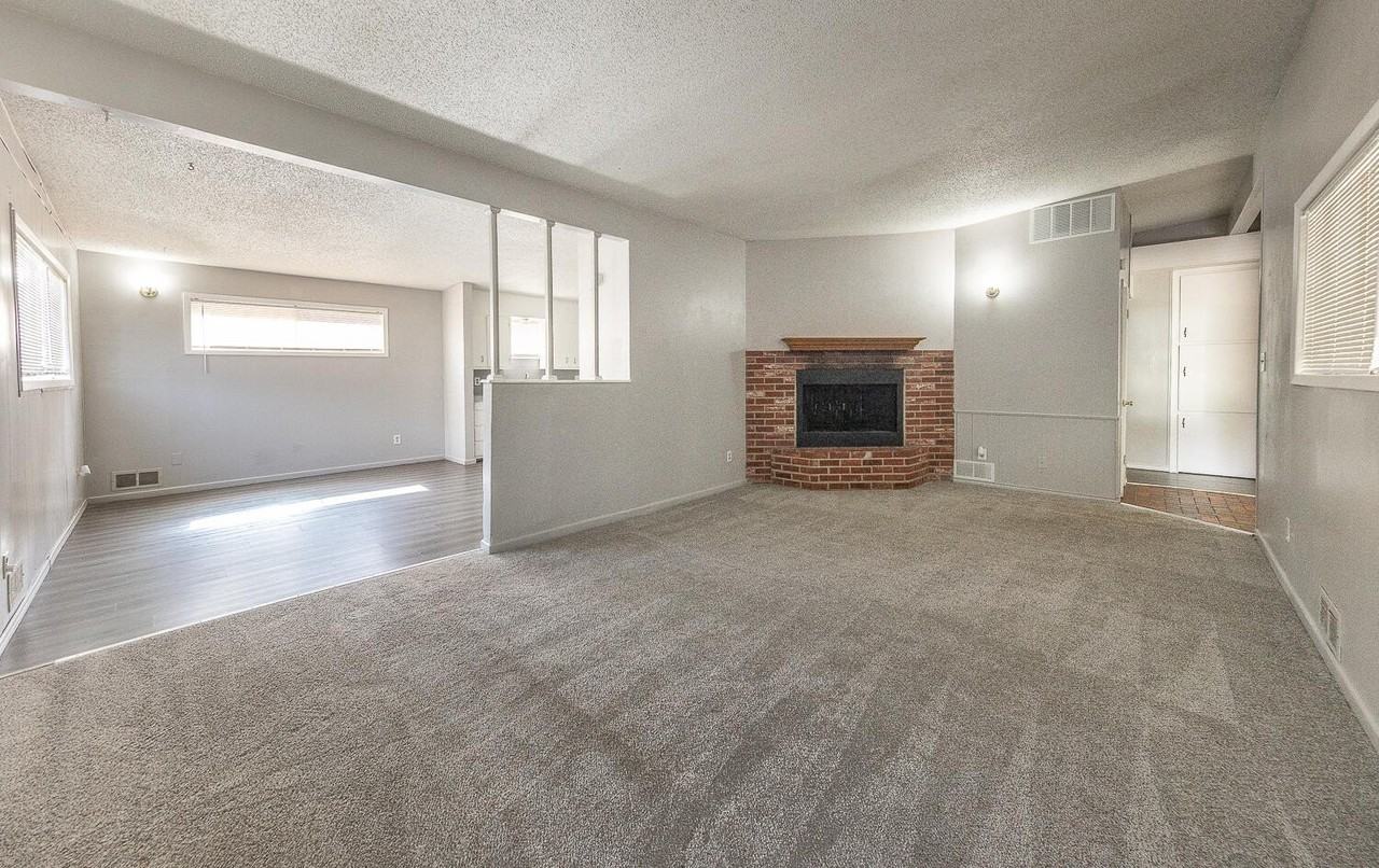 4409 44th St - Photo 5 of 22