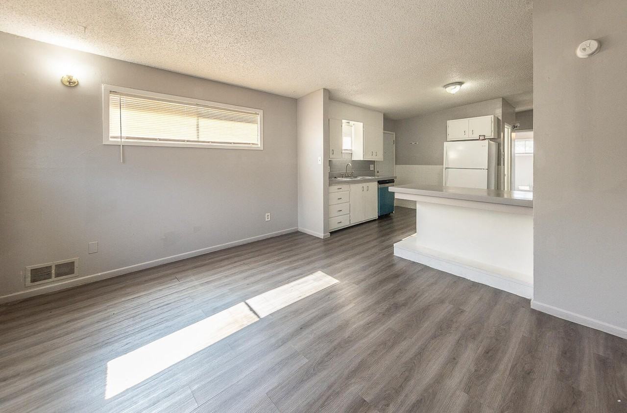 4409 44th St - Photo 7 of 22