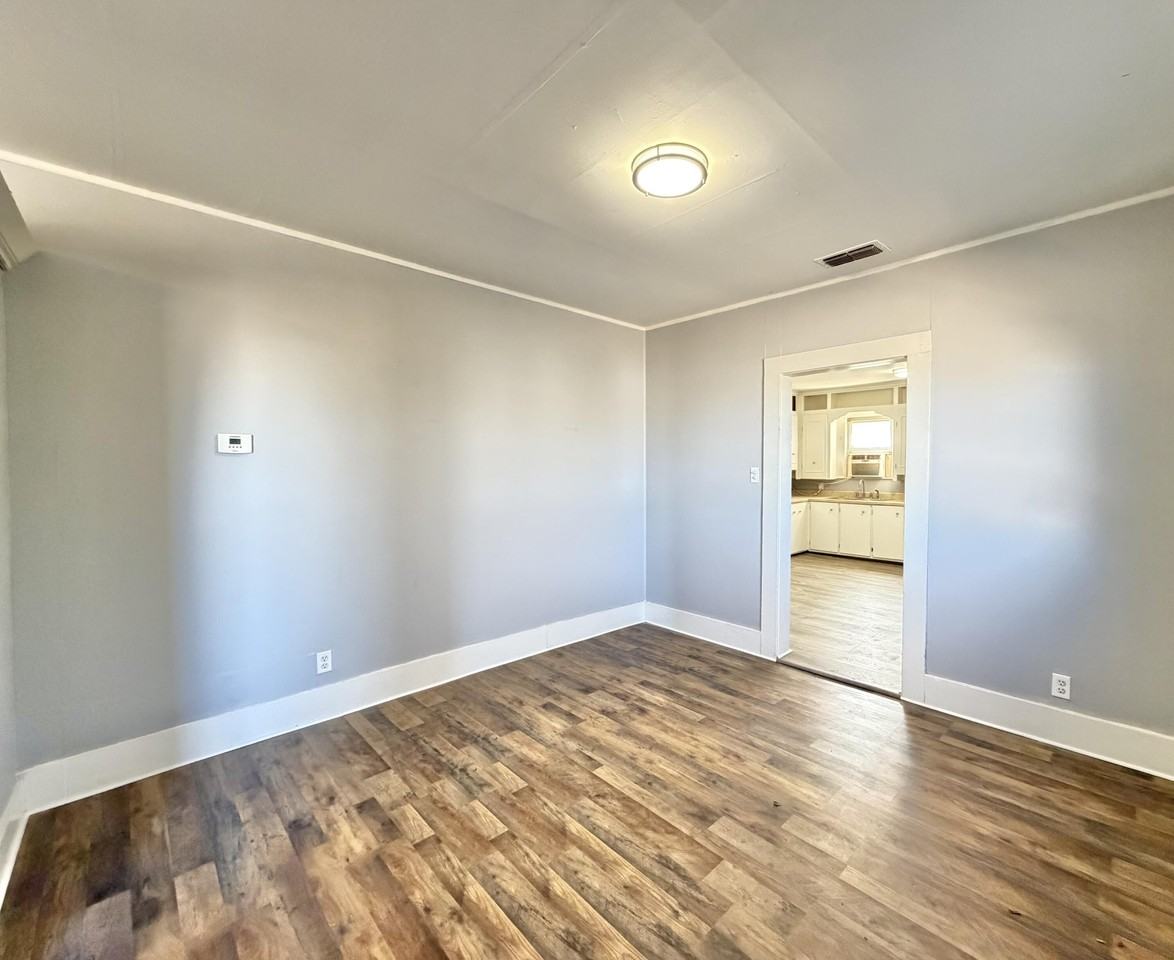 215 S 3rd St - Photo 6 of 15