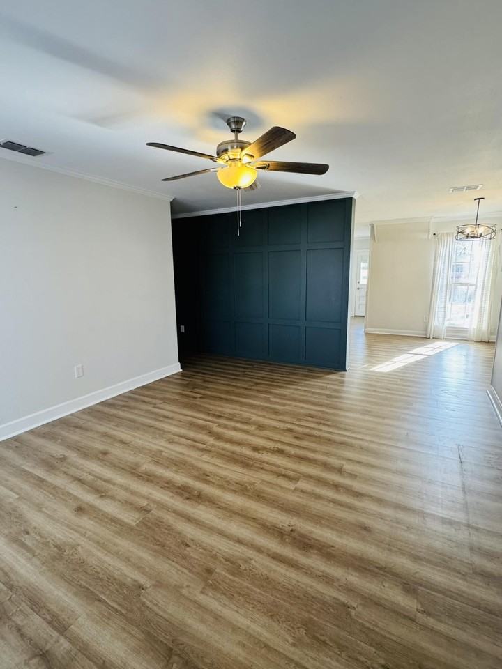 2701 27th St - Photo 3 of 17