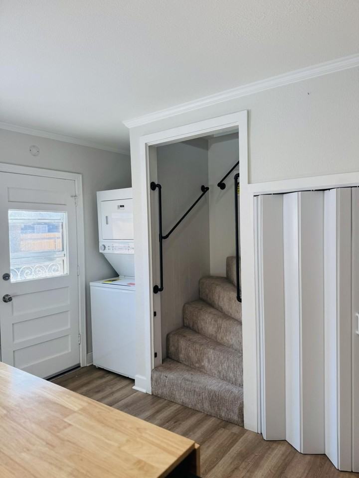 2701 27th St - Photo 6 of 17