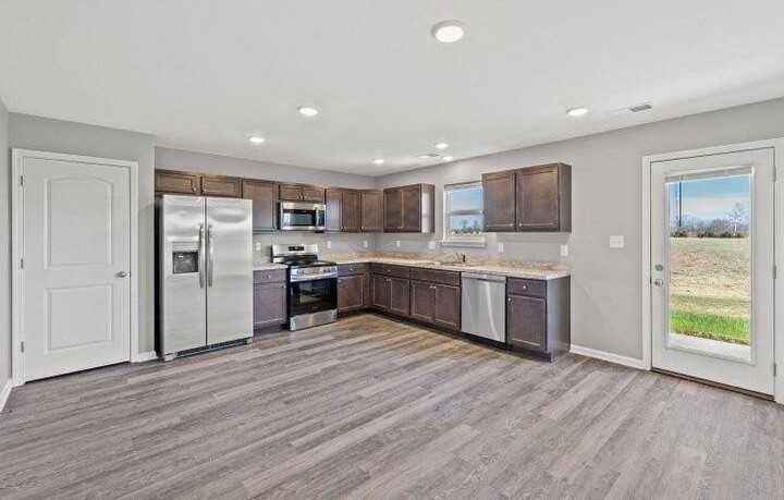 113 Savannah Ln - Photo 6 of 14