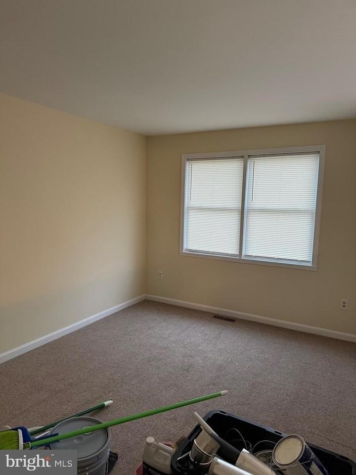 765 210th St - Photo 2 of 16