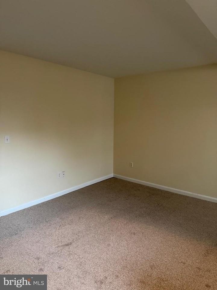 765 210th St - Photo 3 of 16