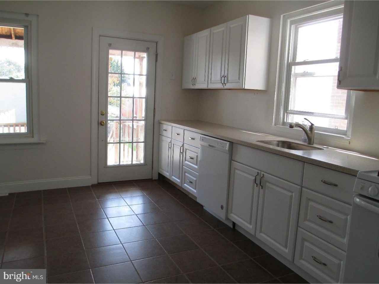 429 S 9th St - Photo 5 of 29