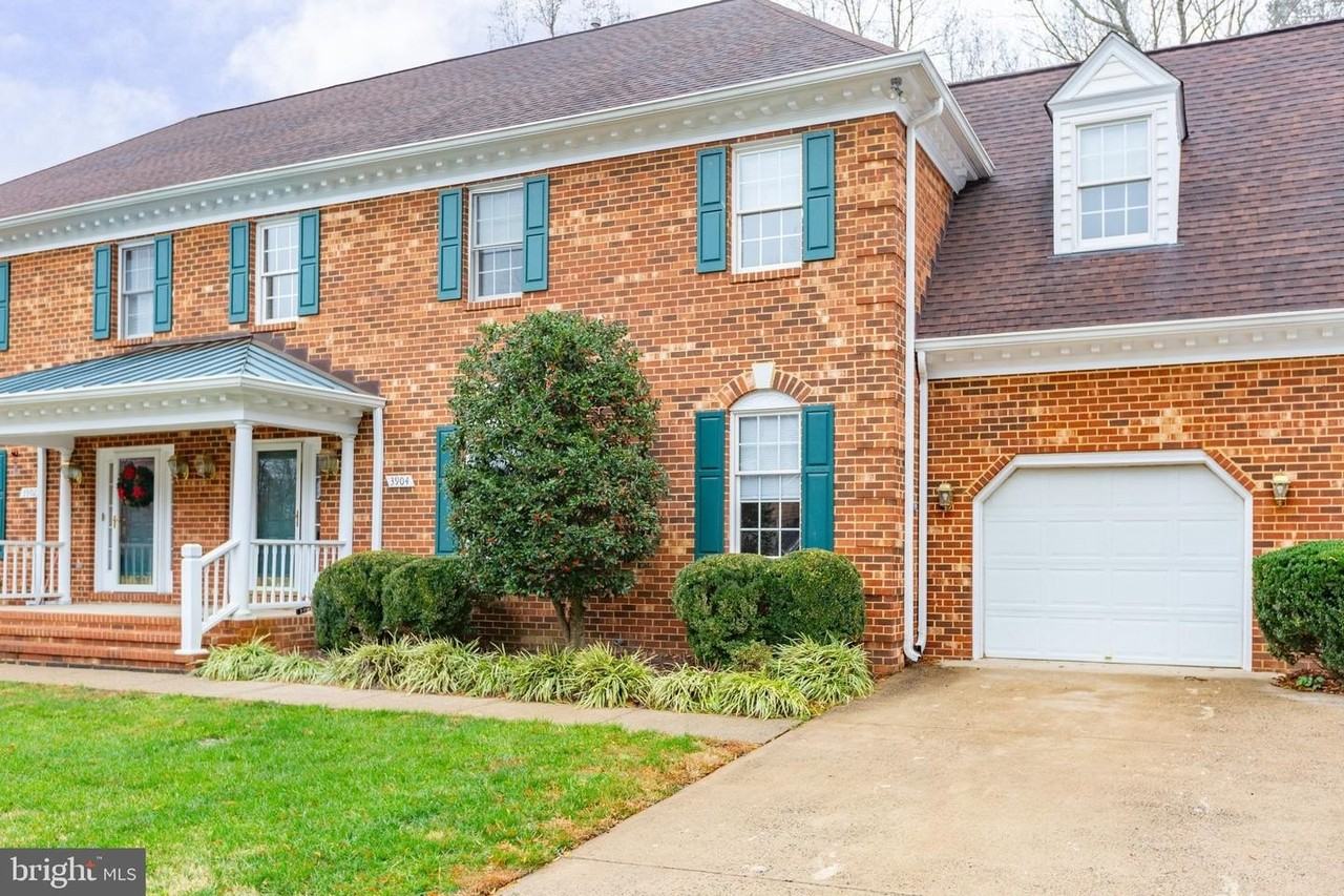 3904 Corbin Hall Ln - Photo 2 of 29