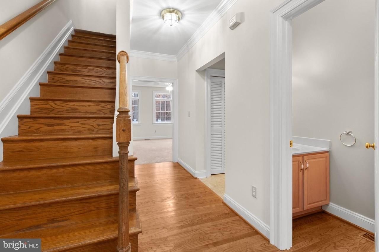 3904 Corbin Hall Ln - Photo 5 of 29