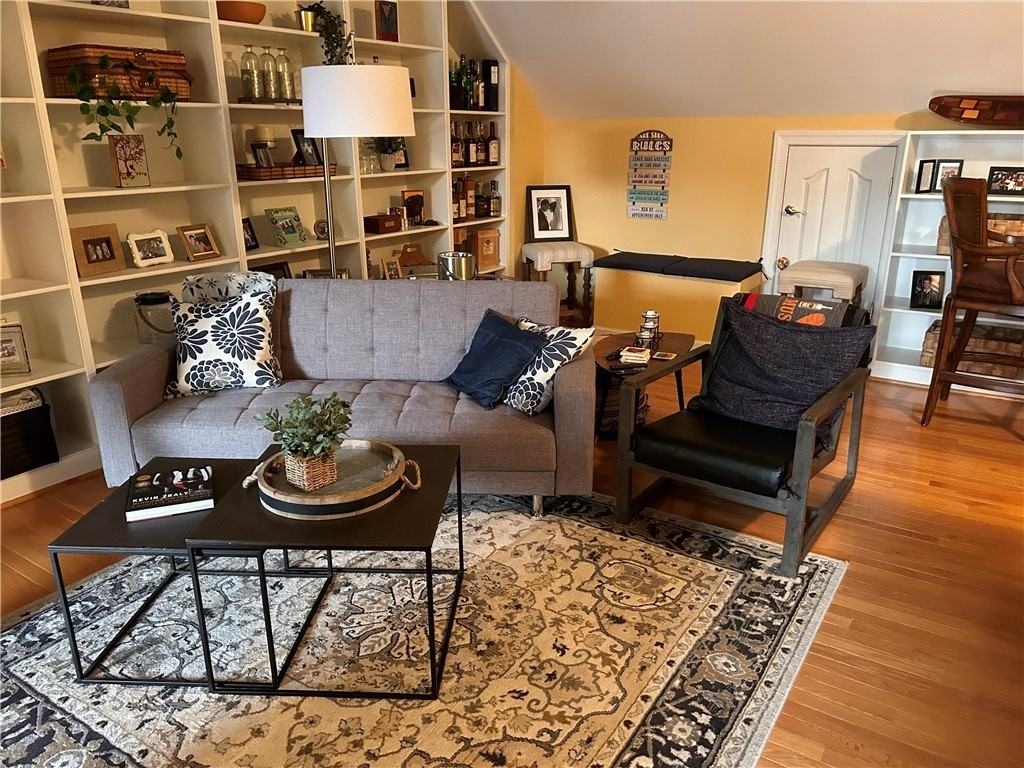 4623 Town Creek Dr - Photo 2 of 11