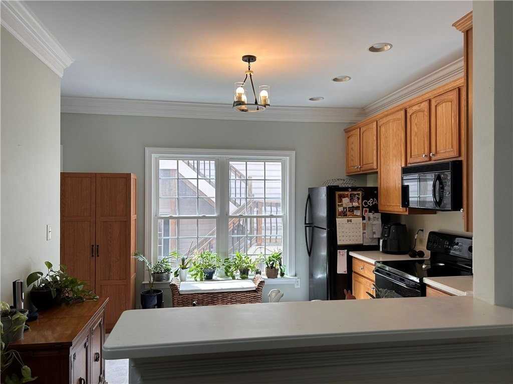 4623 Town Creek Dr - Photo 3 of 11