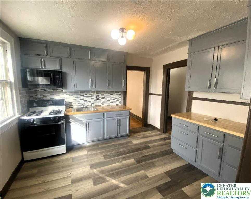 436 Wheeler Ave #2 - Photo 5 of 9