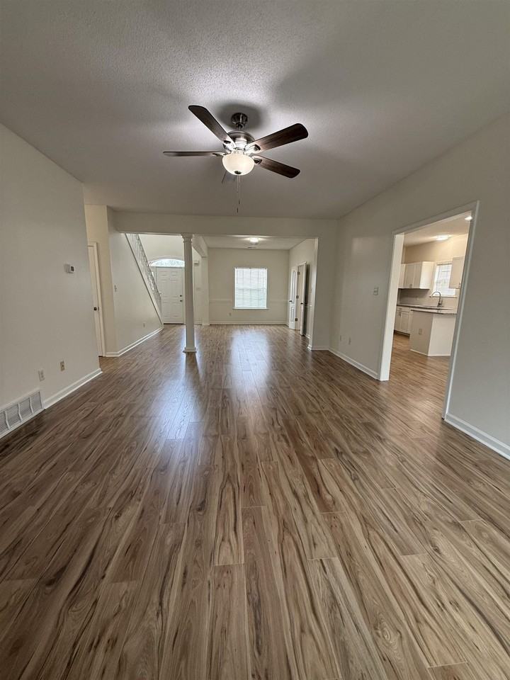 8276 Wesley Woods Cir - Photo 5 of 21