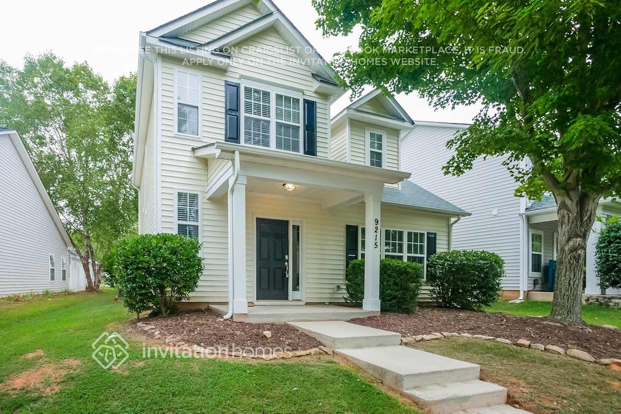 9215 Ducati Ln - Photo 2 of 12