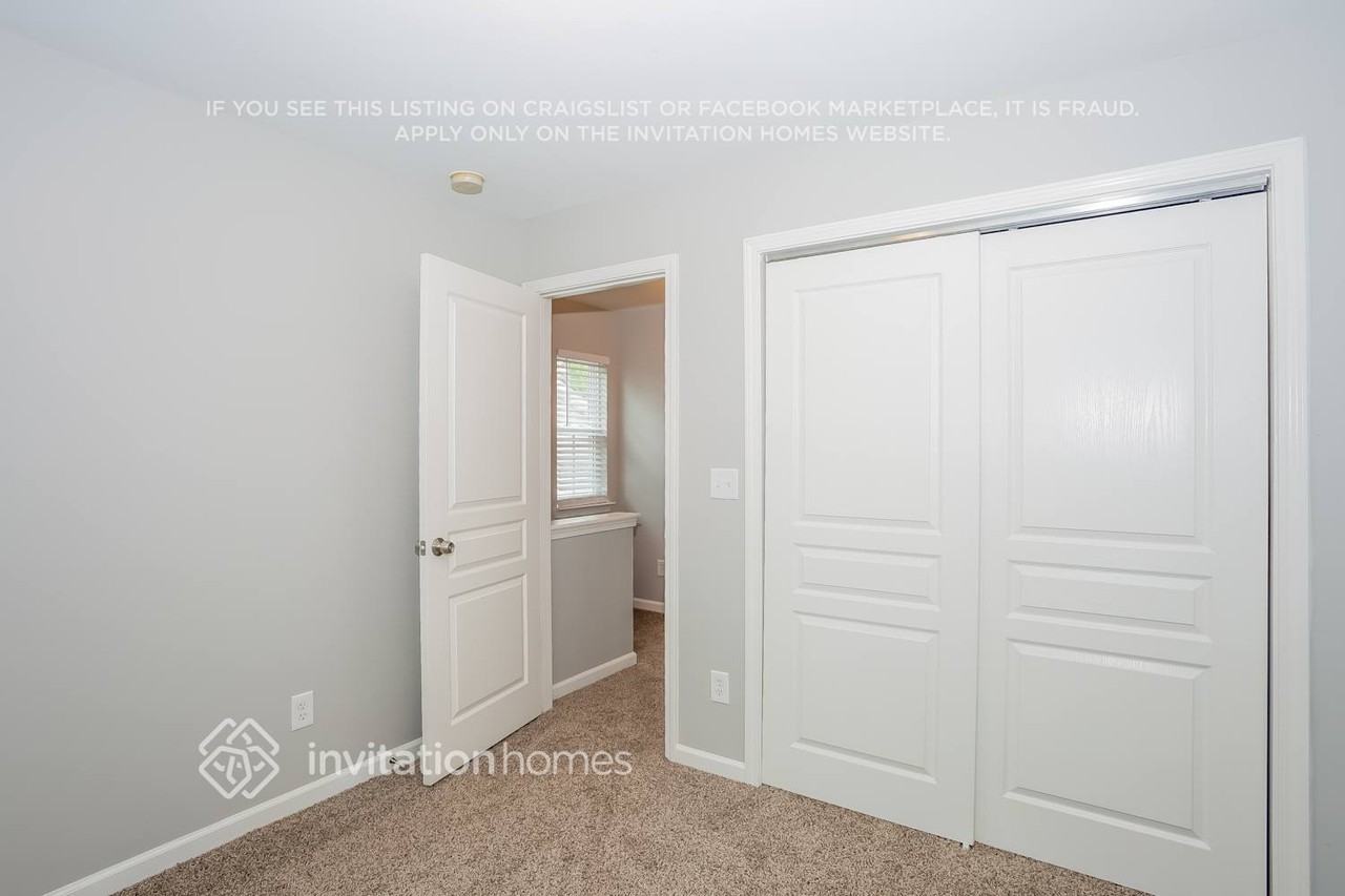 9215 Ducati Ln - Photo 5 of 12