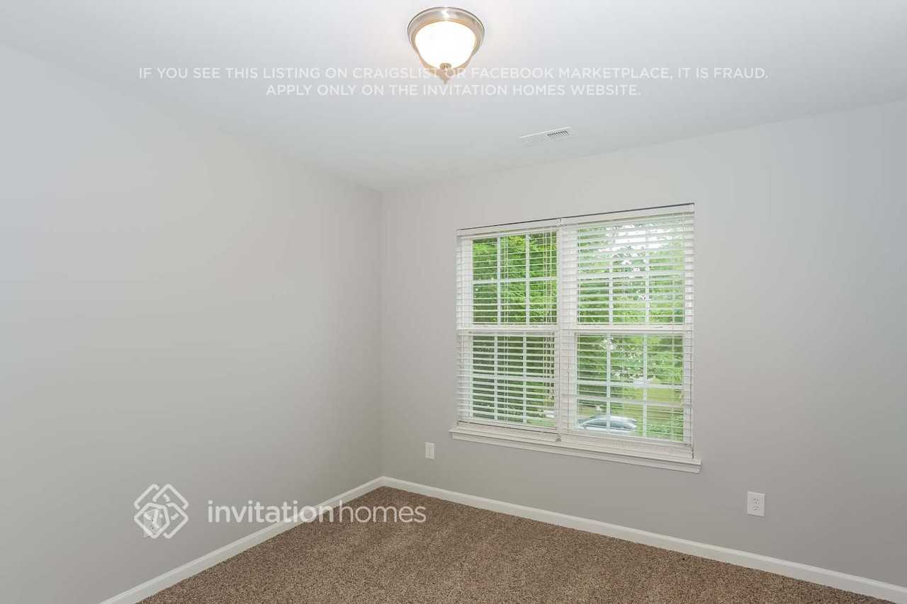 9215 Ducati Ln - Photo 7 of 12