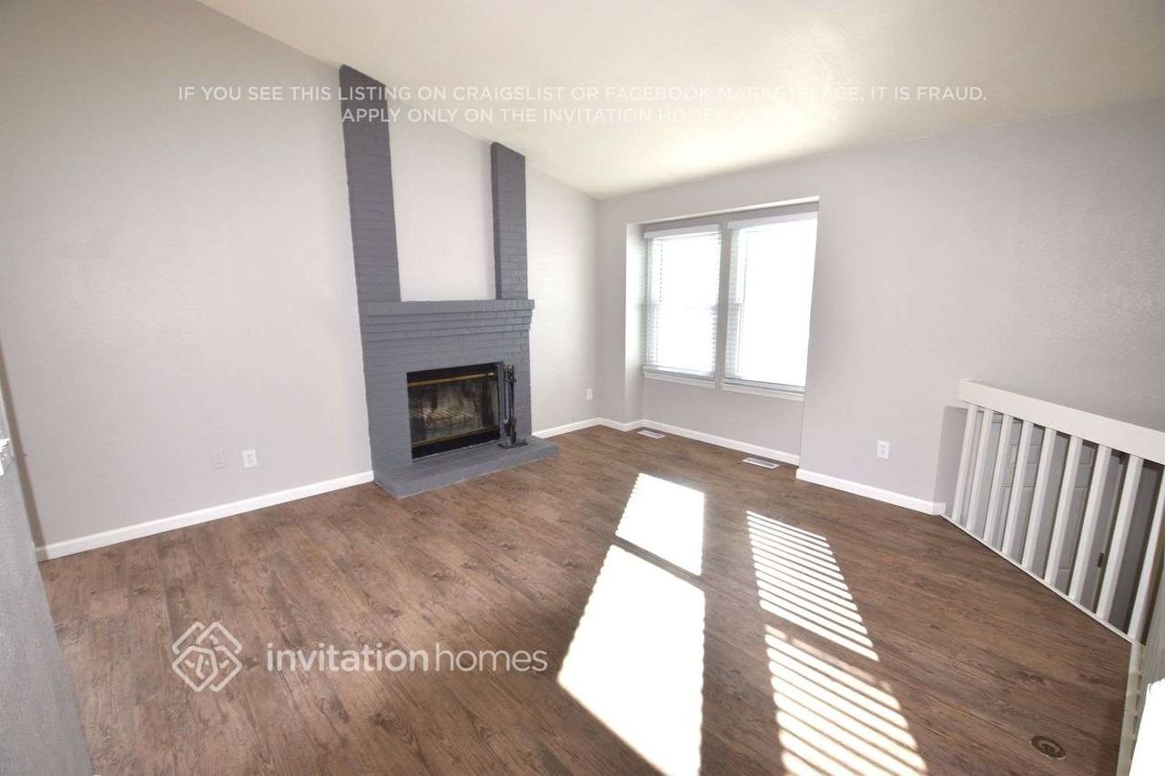 4101 S Lewiston Cir - Photo 2 of 17