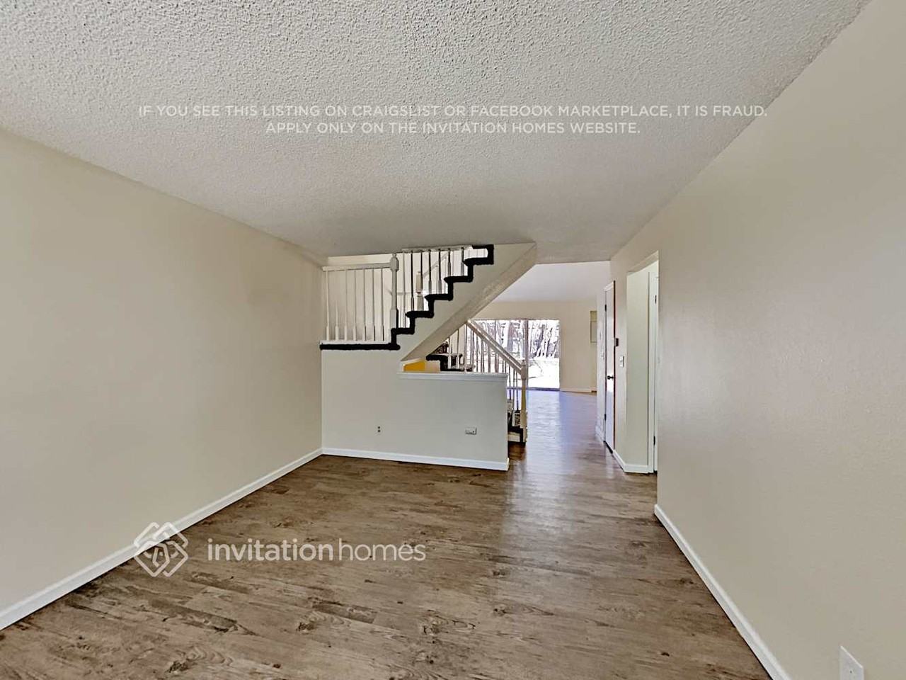 11417 W 103rd Ave - Photo 5 of 22