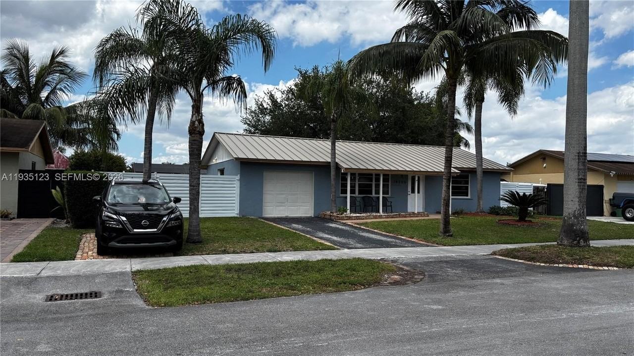 14799 Sw 71st Ln #0 - Photo 3 of 26