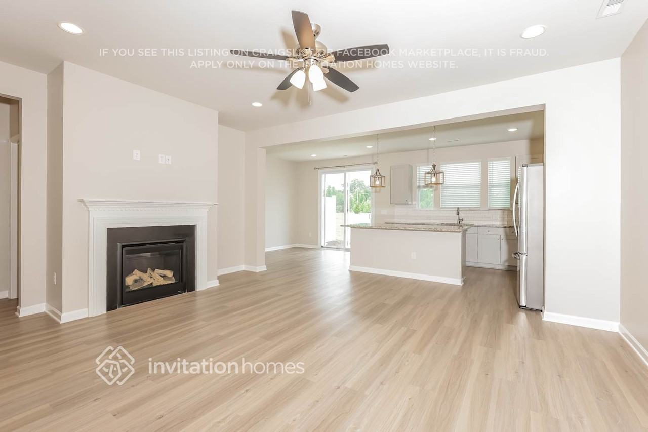 780 Amarra Dr - Photo 2 of 16