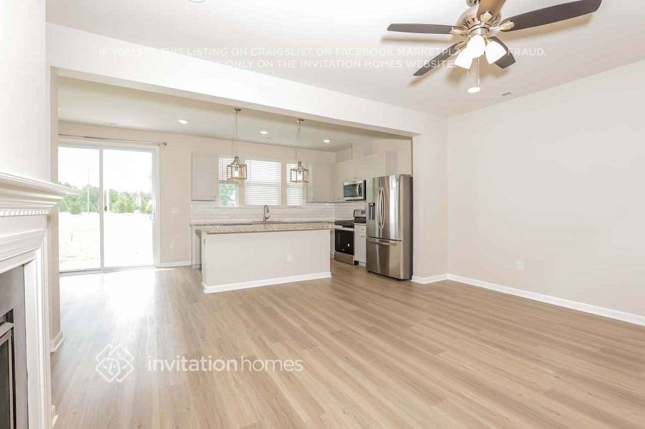 780 Amarra Dr - Photo 3 of 16