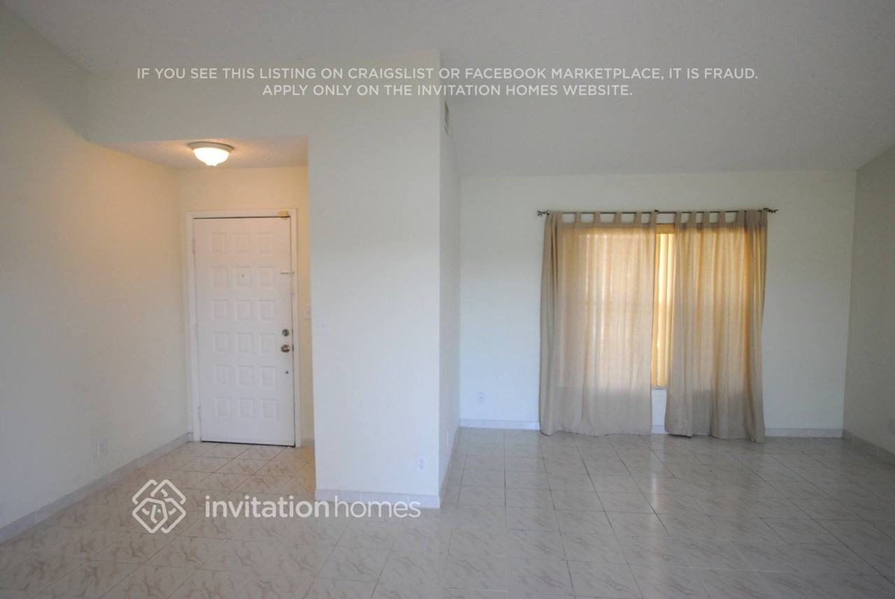 889 Nw 97th Ave - Photo 2 of 22