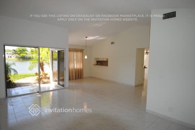 889 Nw 97th Ave - Photo 6 of 22