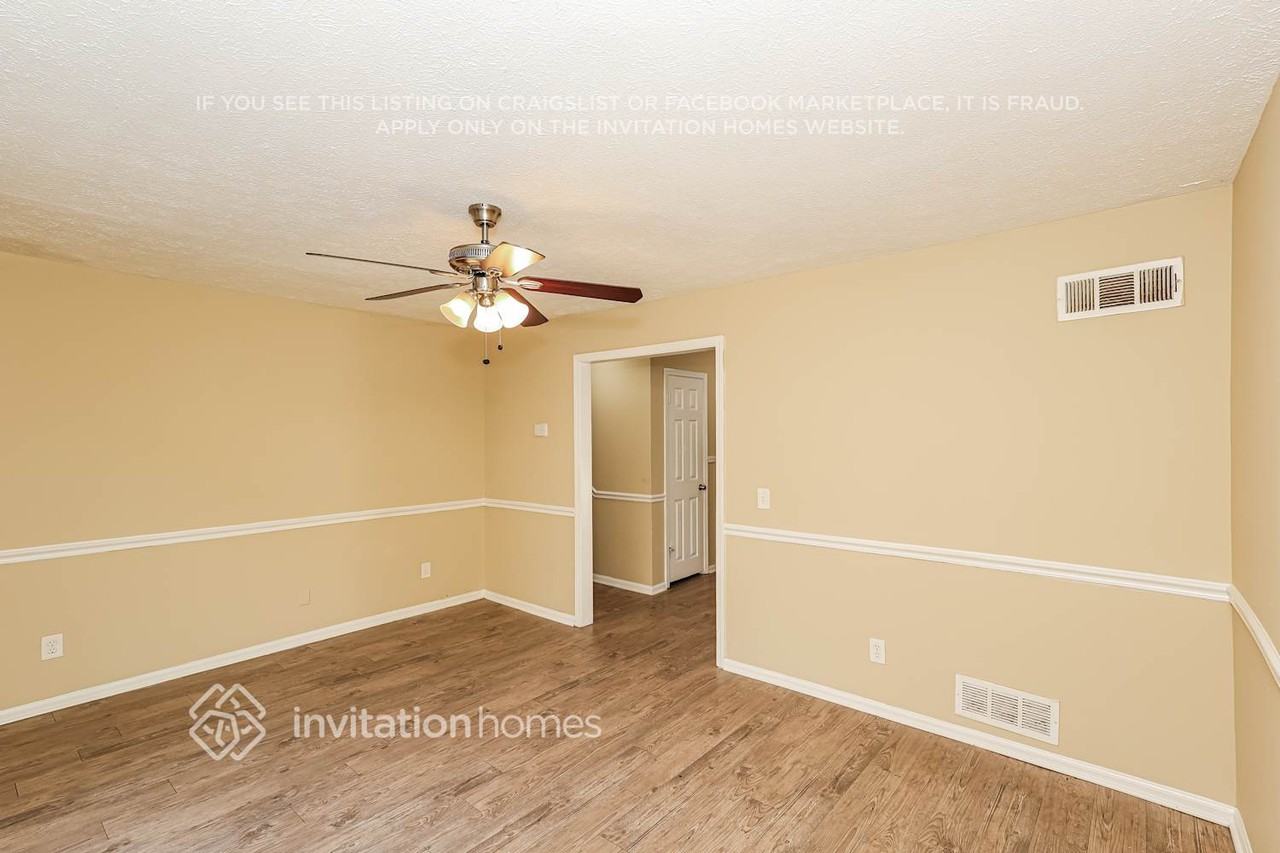 5281 Shallow Wood Ln - Photo 6 of 19