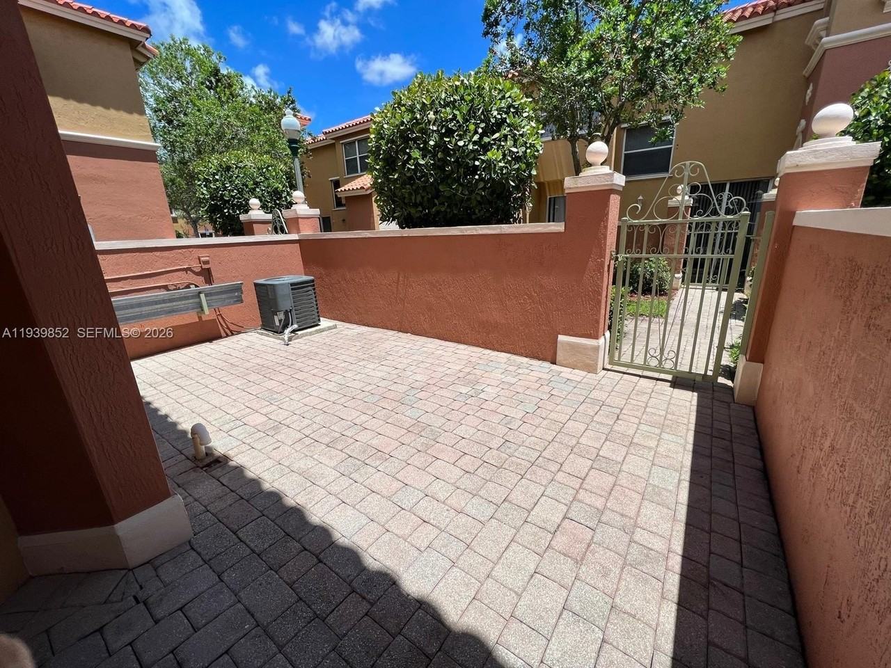 721 Sw 107th Ave #2210 - Photo 2 of 47