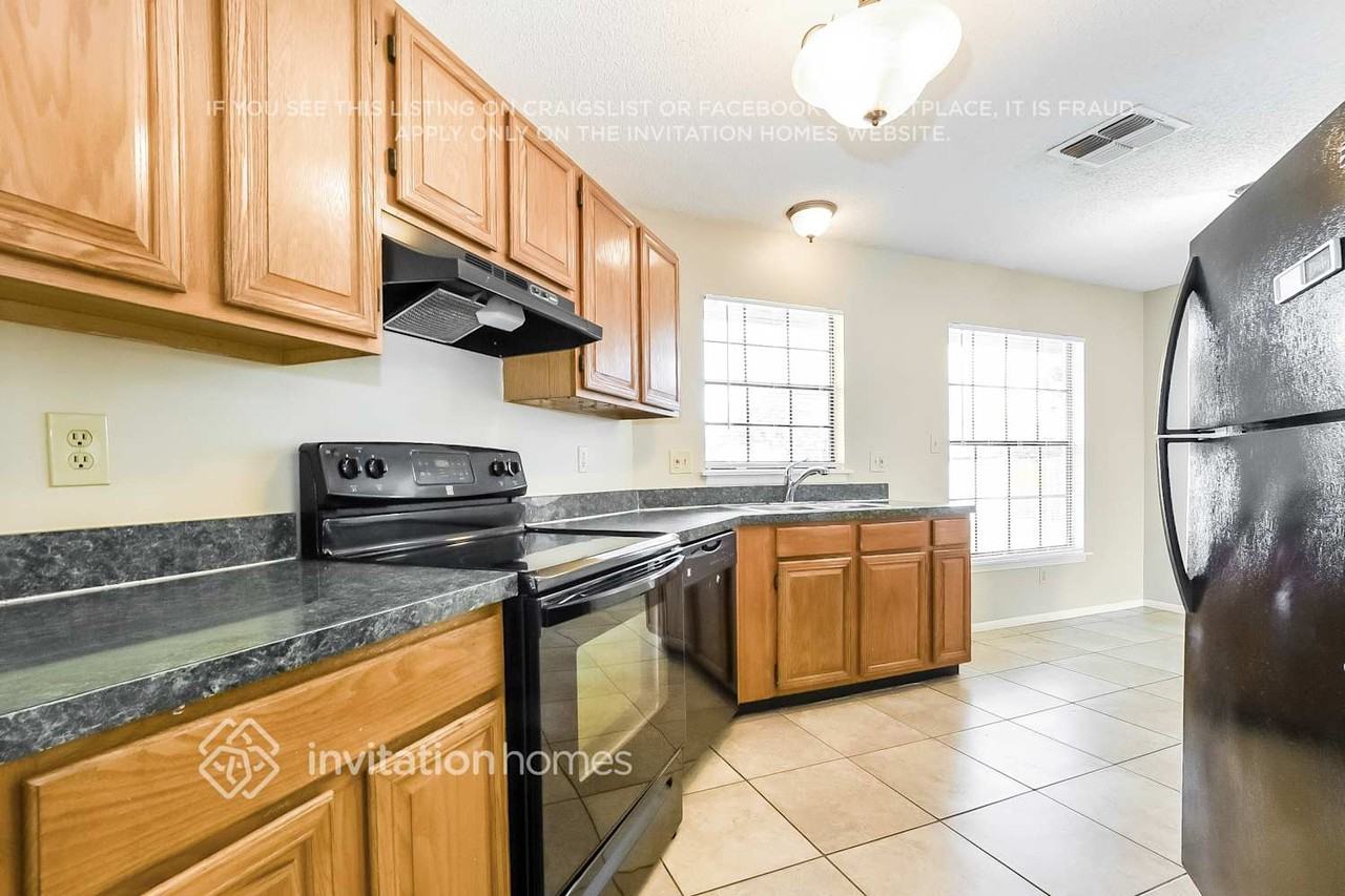 842 Lighthouse Cv - Photo 7 of 17