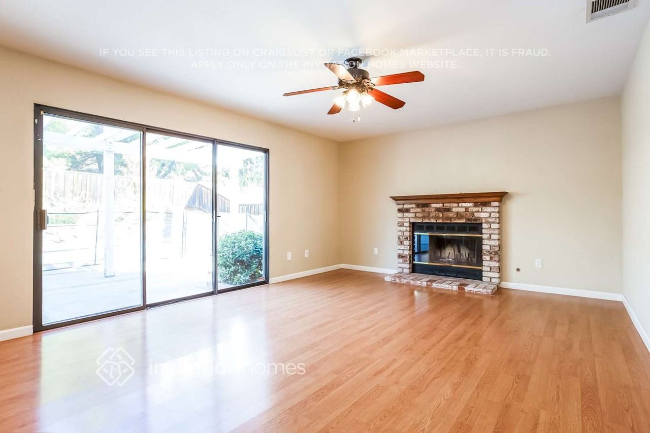 4501 Deerhorn Ct - Photo 6 of 17