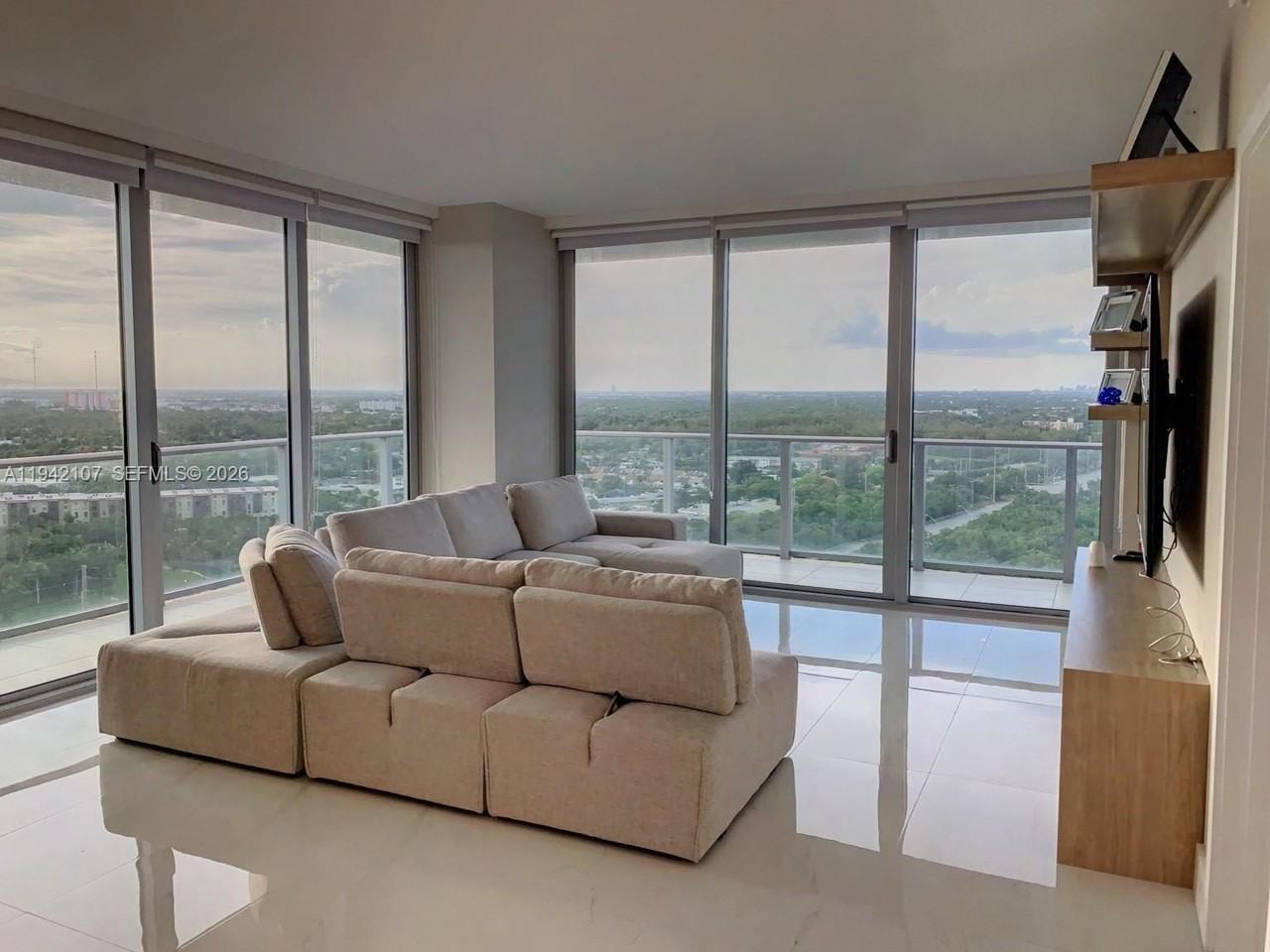 16385 Biscayne Blvd #2301 - Photo 6 of 37