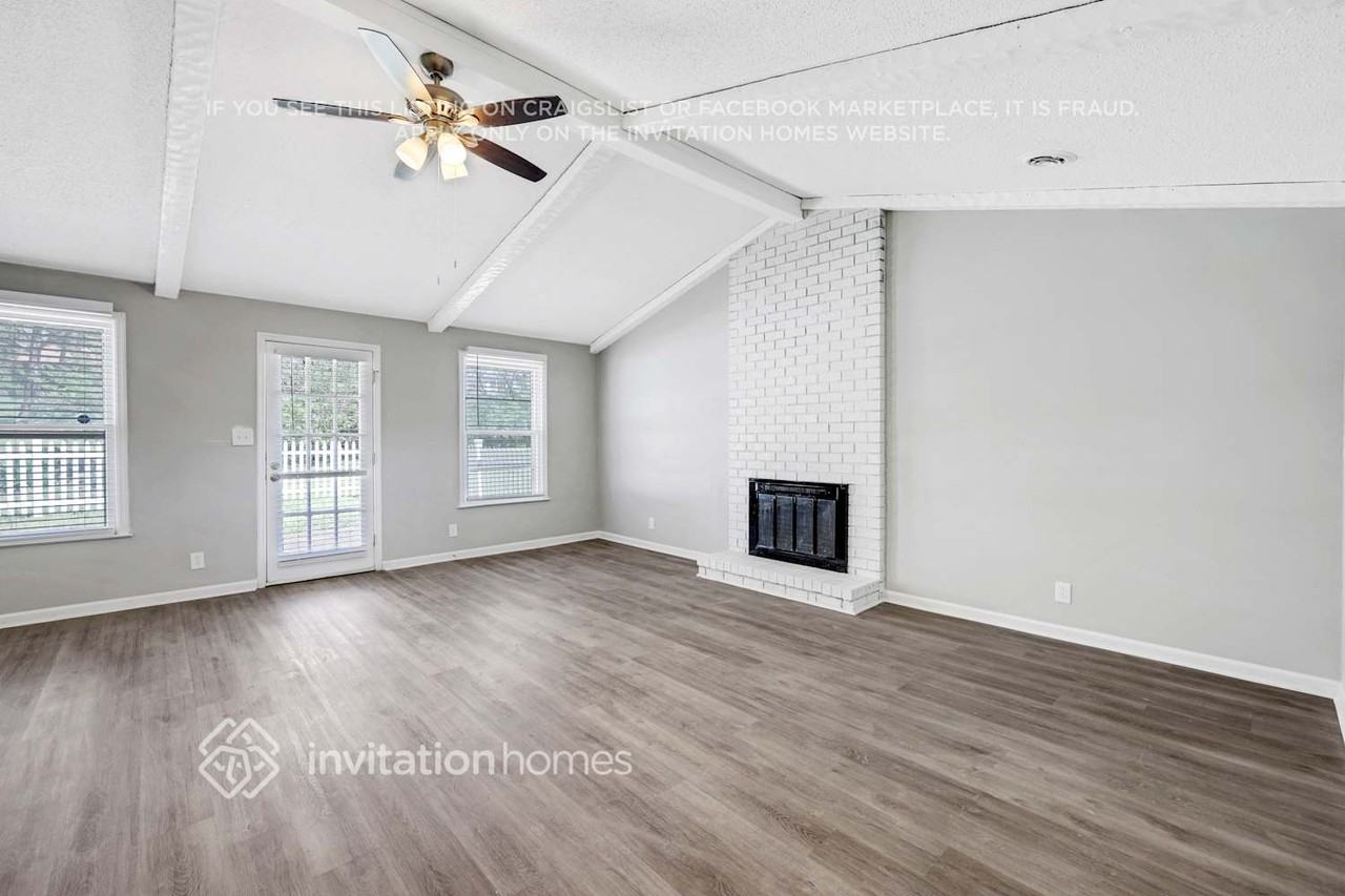 112 Lake Terrace Cir - Photo 4 of 26