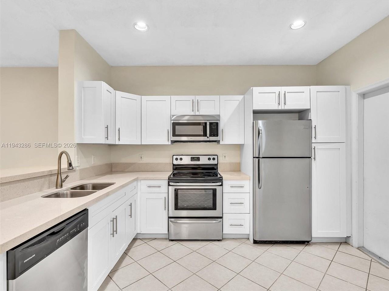 3932 San Simeon Ln #3932 - Photo 7 of 46