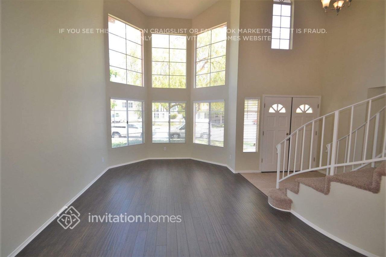 20313 Highpoint Pl - Photo 4 of 23