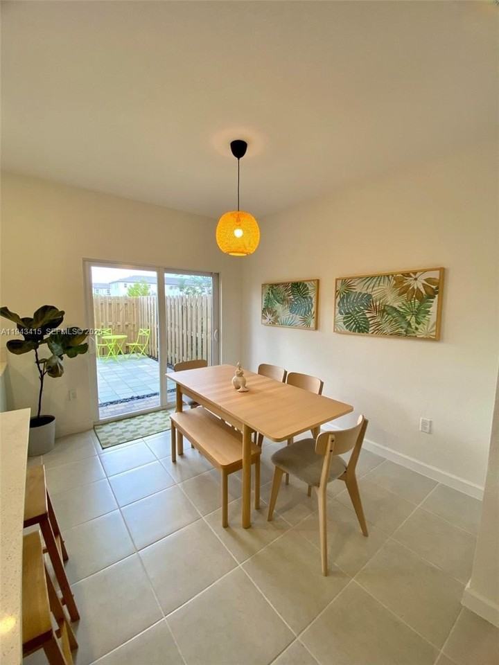 2627 Se 28th Dr - Photo 4 of 22