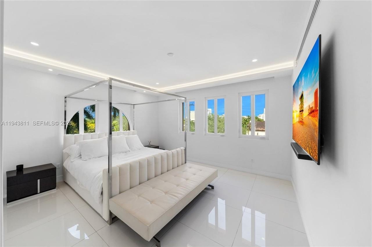 600 Coral Way #2 - Photo 7 of 50