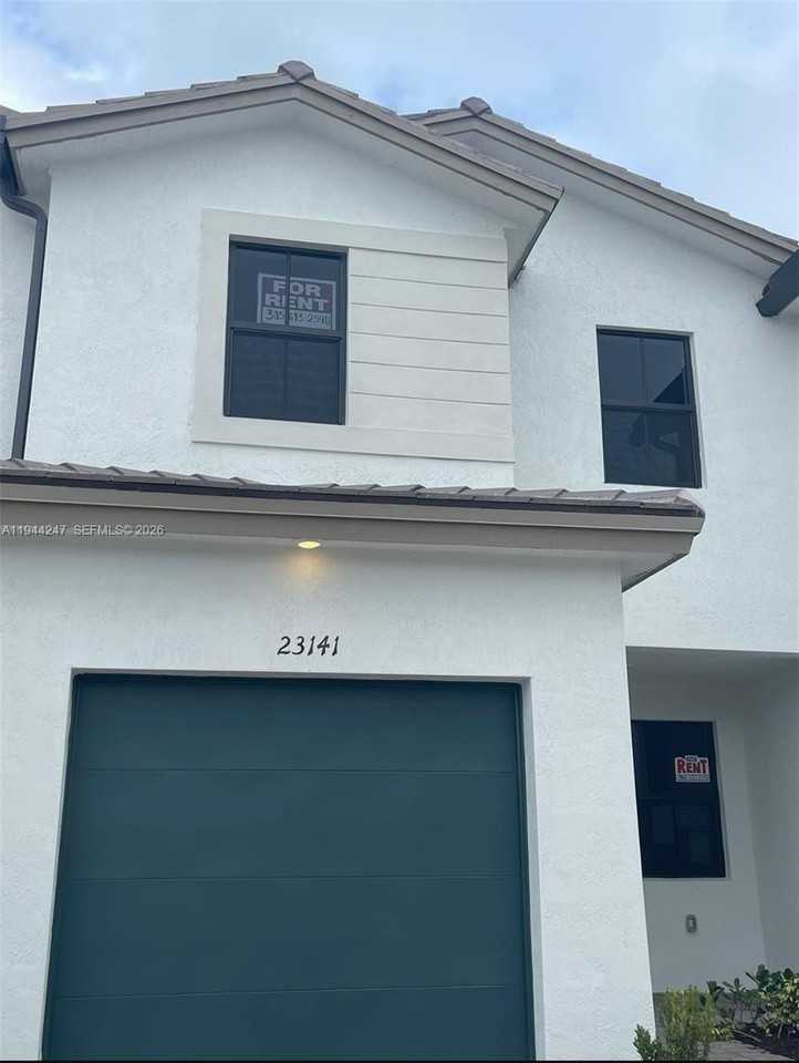 23141 Sw 131st Ave - Photo 2 of 14