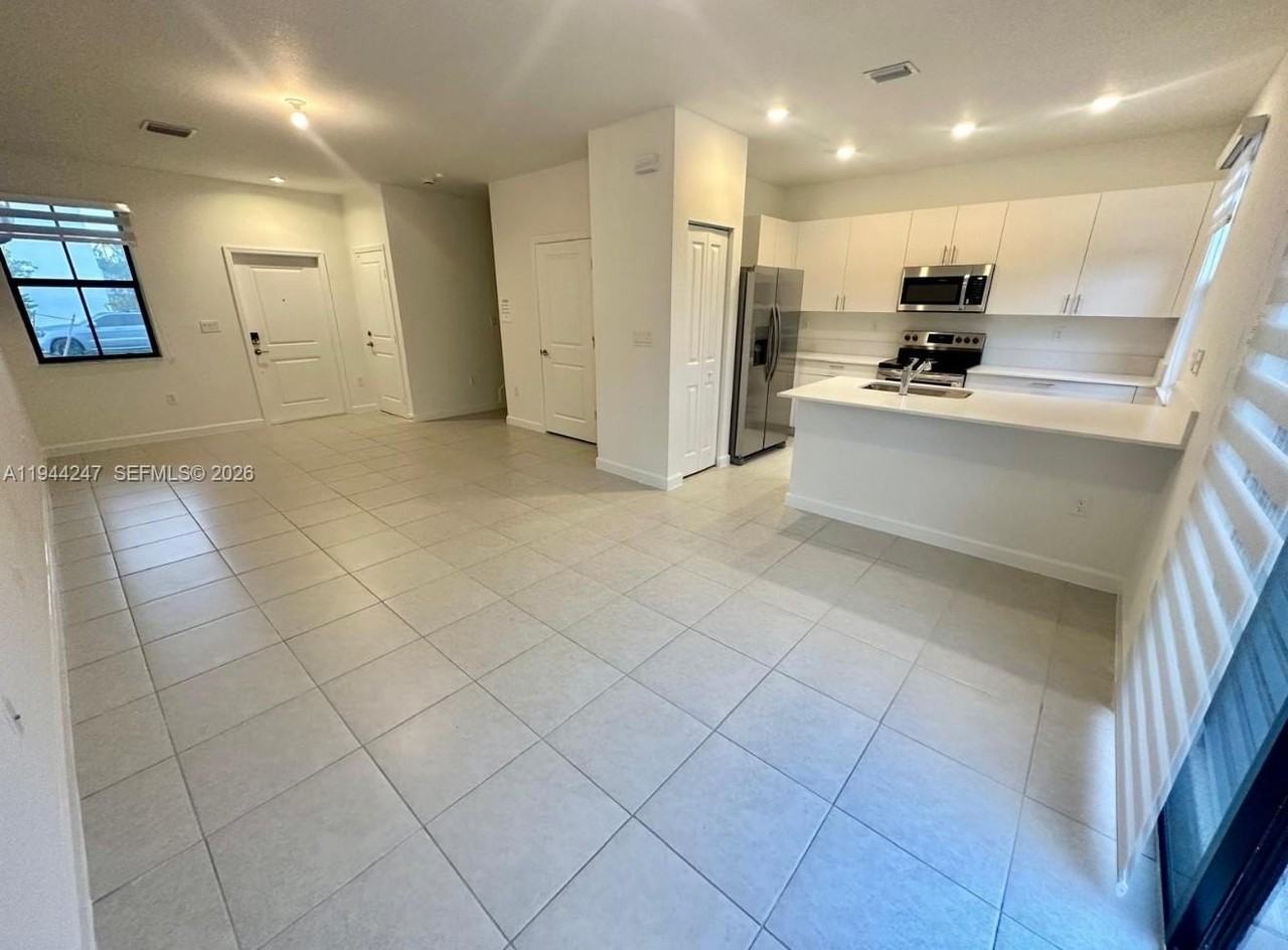 23141 Sw 131st Ave - Photo 3 of 14