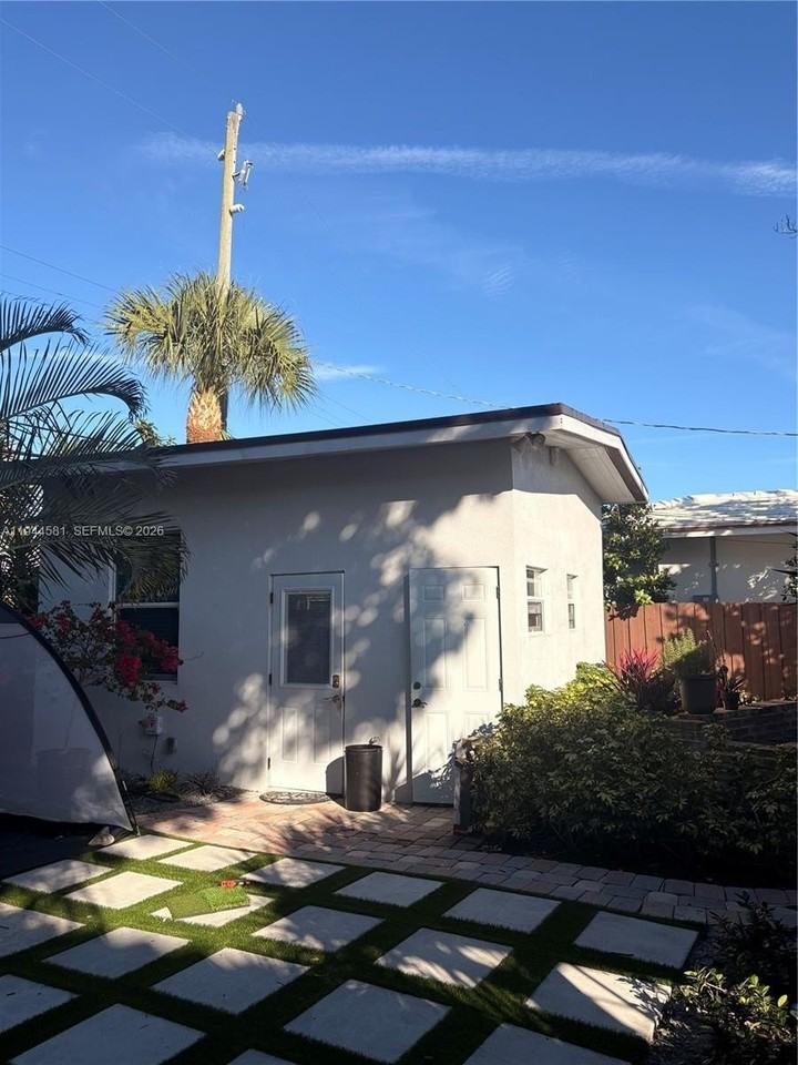 231 Greymon Dr - Photo 2 of 3