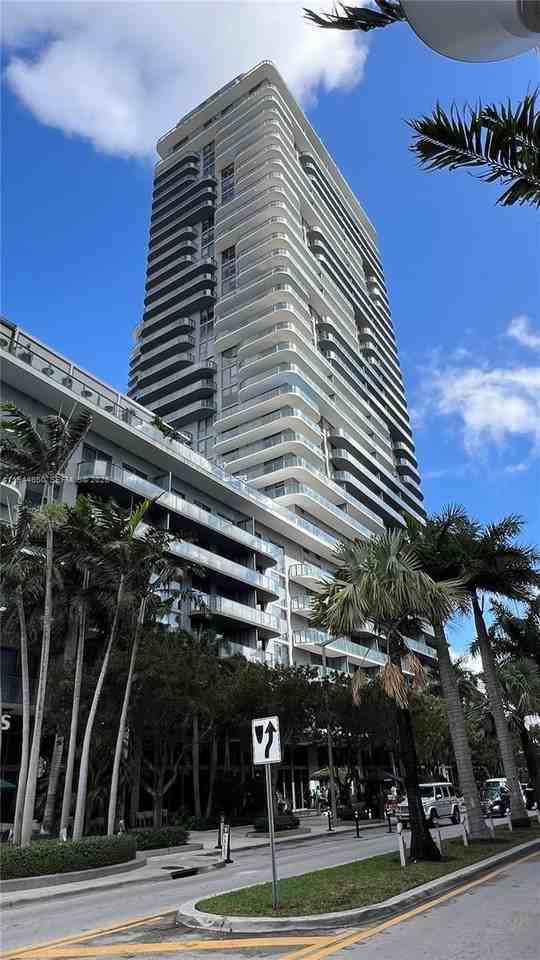 121 Ne 34th St #1103