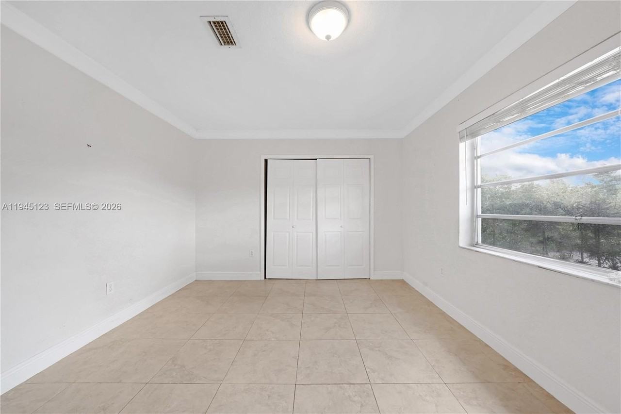 9312 Sw 40th Ter #9312 - Photo 6 of 38