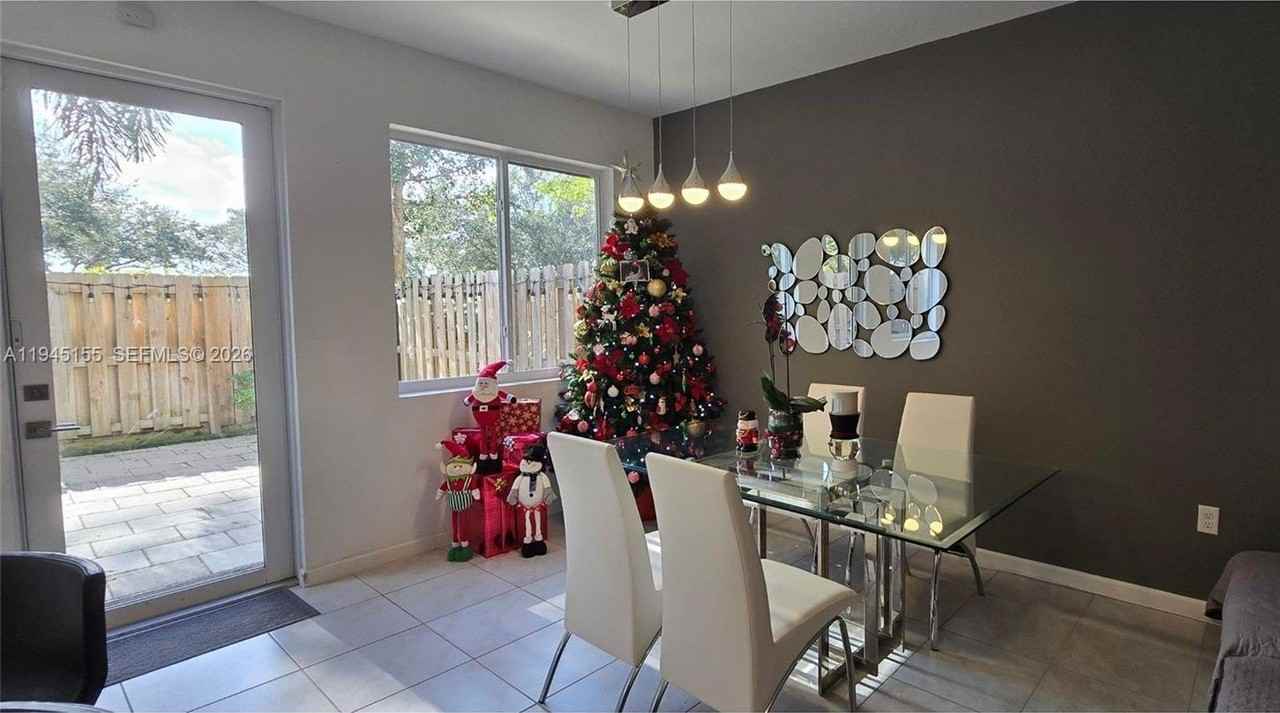 1002 Nw 208th Ter - Photo 3 of 23