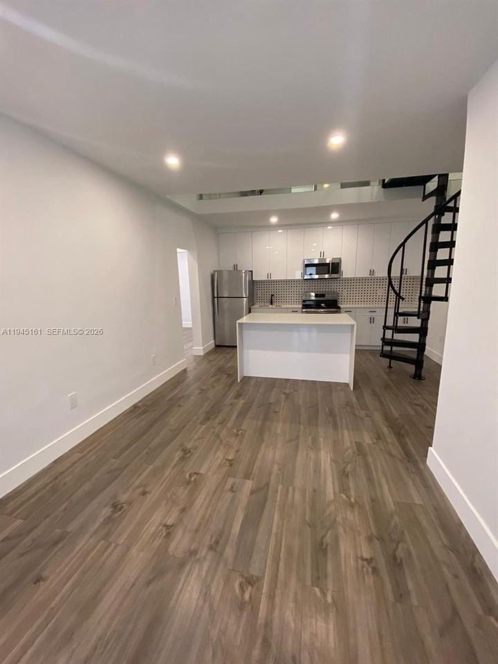 7411 Carlyle Ave #2 - Photo 4 of 11