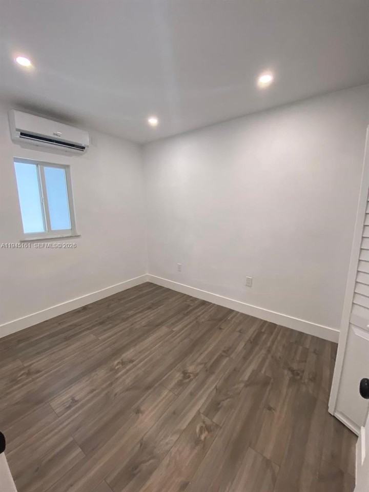 7411 Carlyle Ave #2 - Photo 6 of 11