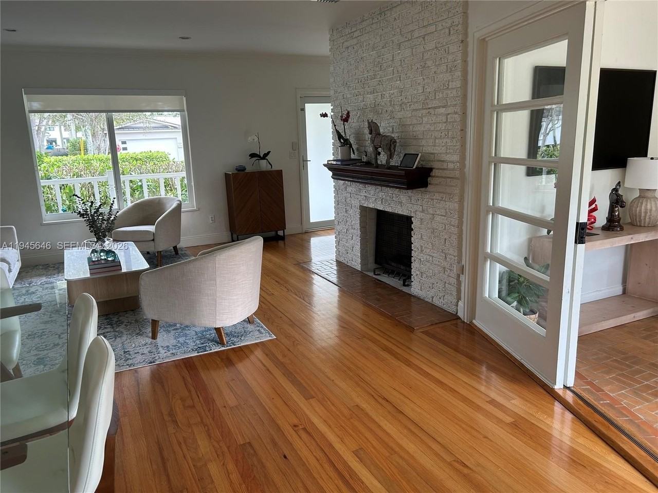 1240 S Alhambra Cir - Photo 5 of 20