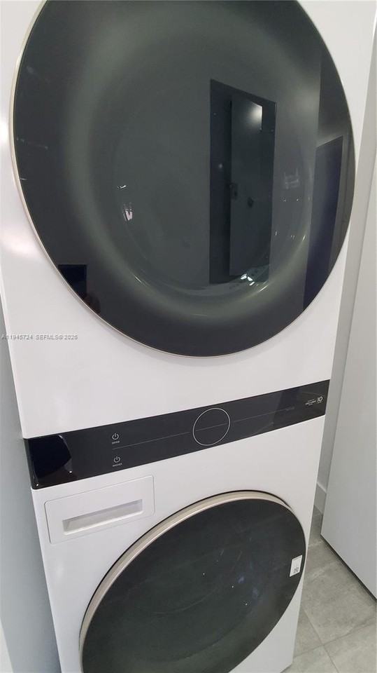 40 Sw 34th Ave #A - Photo 6 of 15