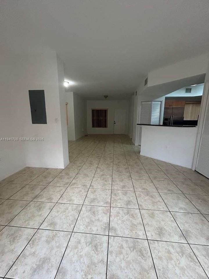 760 Sw 6th Ct - Photo 6 of 16