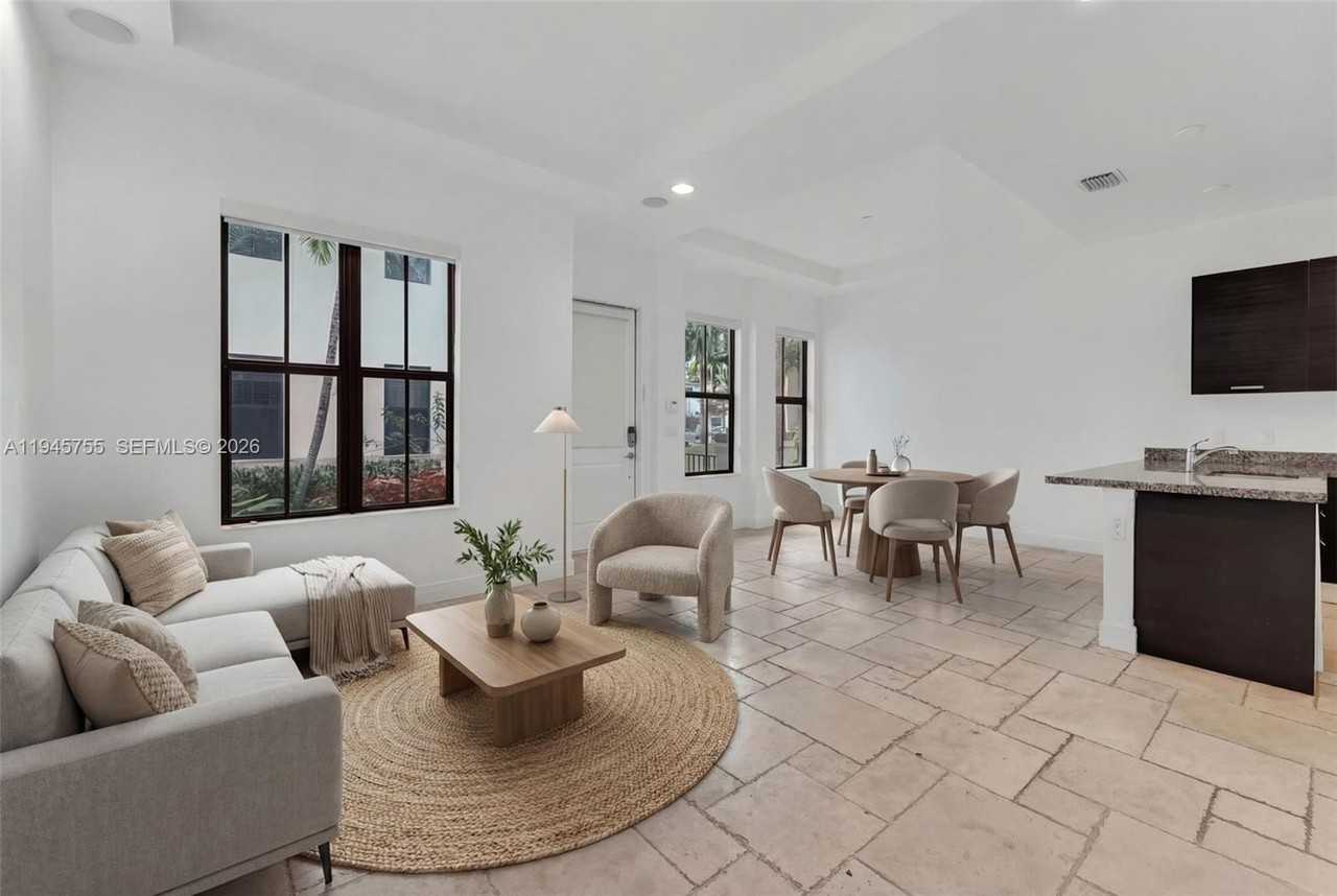 8453 Nw 51st Ter #8453 - Photo 7 of 27