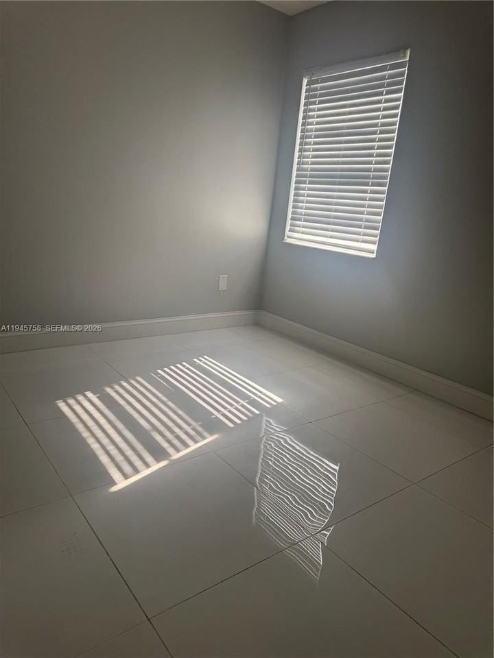 14285 Sw 287th St #0 - Photo 5 of 8